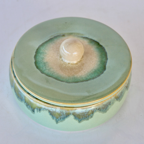 Med Green Ceramic Jar Lid With Candle